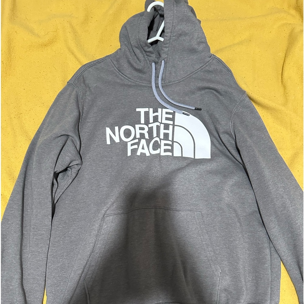 North face jacket color gray size Large